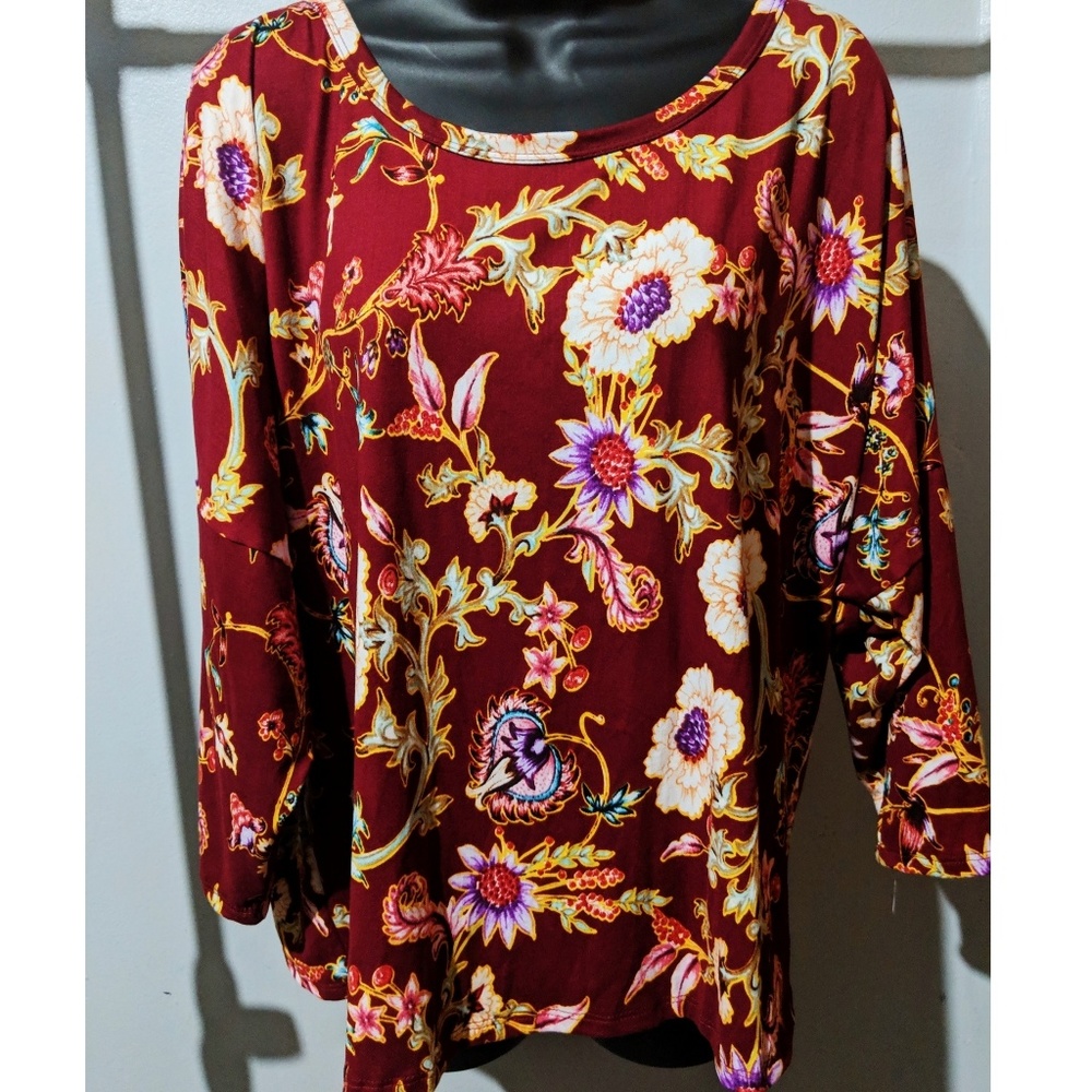 NWOT Floral long sleeve blouse